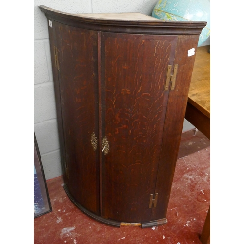 247 - Oak Georgian corner cupboard