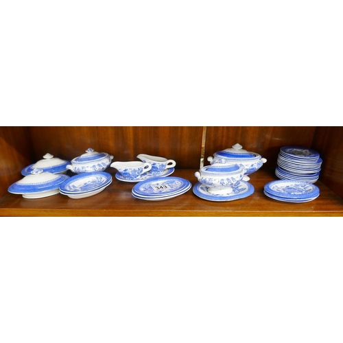 343 - Collection of small blue and white china