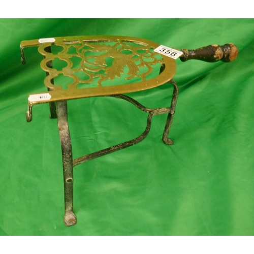 358 - Victorian trivet on stand