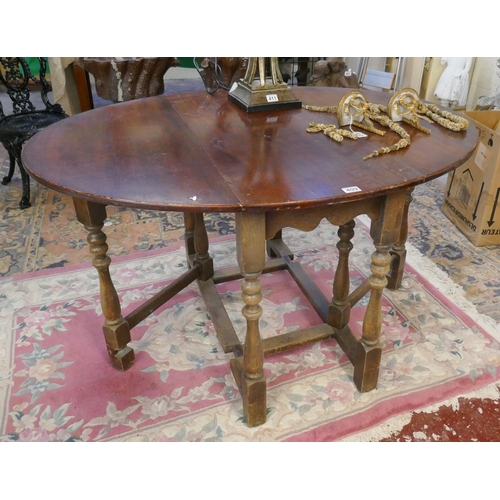 409 - Oak gateleg table