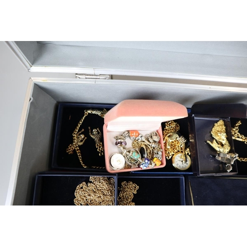 67 - Collection of costume jewellery