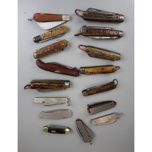 110 - Collection of pocket knives