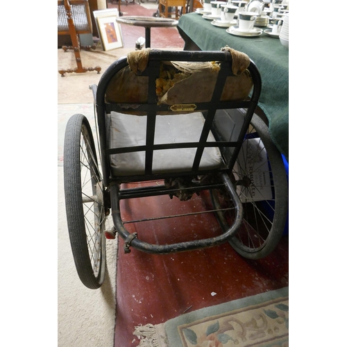 187 - 1928 French hand propelled tricycle by Ets. G. Poirier with original dynamo lights