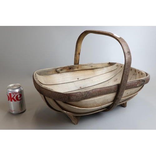 189 - Vintage garden trug