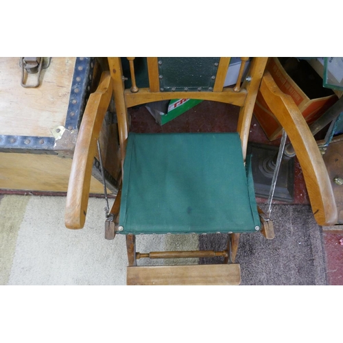 209 - Folding child's chair