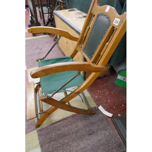 209 - Folding child's chair