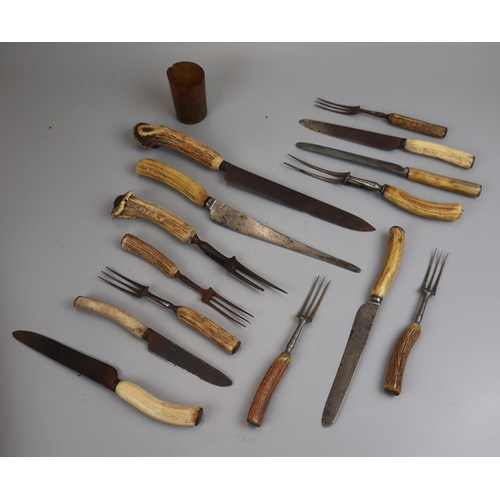 214 - Collection of horn handled cutlery to include horn cup