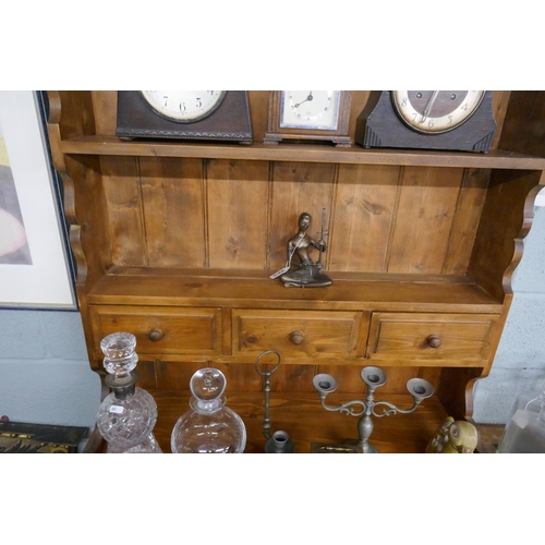 263 - Small pine dresser - Approx W: 92cm D: 49cm H: 206cm