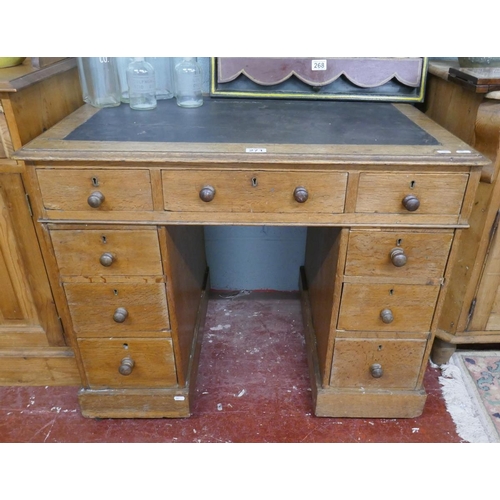 271 - Small Victorian oak desk - Approx W: 92cm D: 65cm H: 74cm