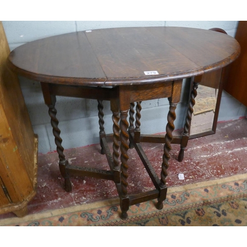 279 - Barley-twist oak gateleg table