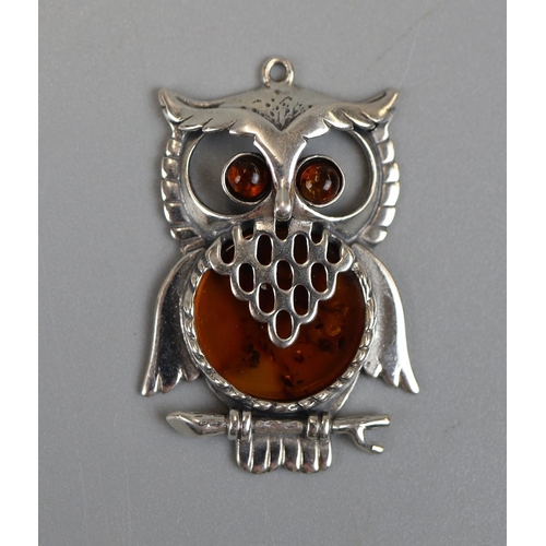 29 - Silver & amber owl pendant