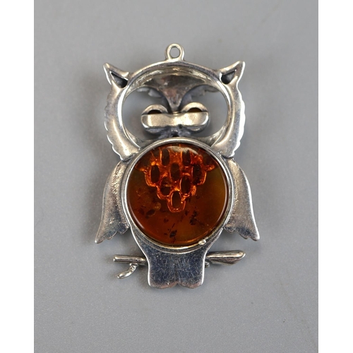 29 - Silver & amber owl pendant