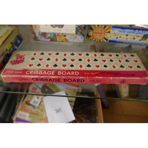 302 - Collection of vintage puzzles and games