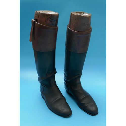 312 - Pair of Victorian riding boots with trees