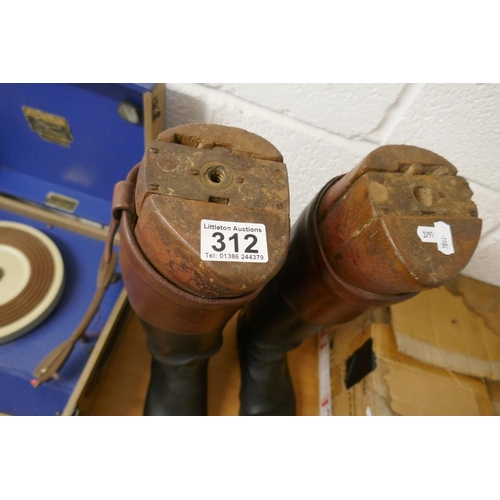 312 - Pair of Victorian riding boots with trees