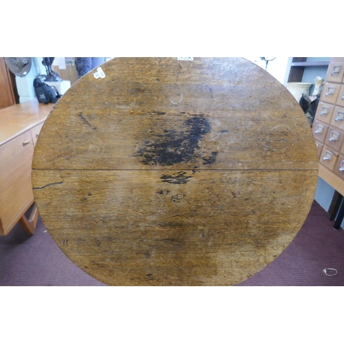 346 - Antique oak tripod table