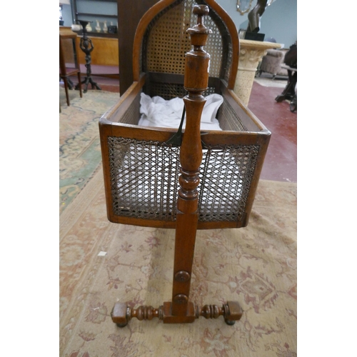 359 - Antique bergère crib