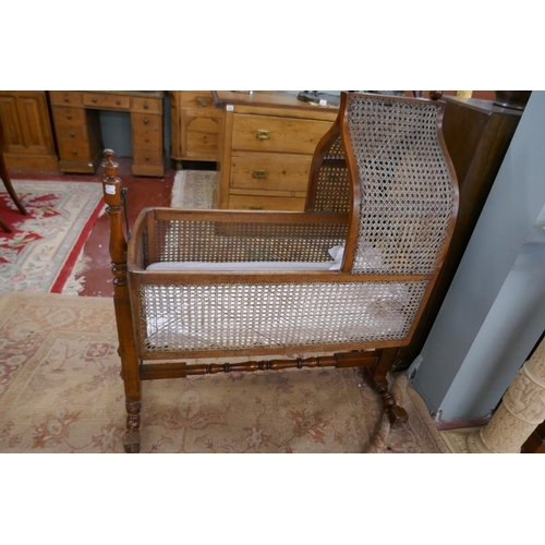 359 - Antique bergère crib