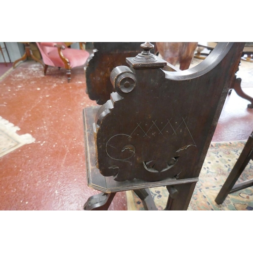 370 - Gothic hall chair