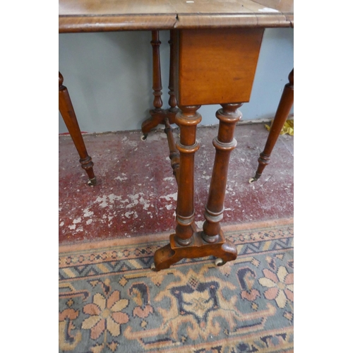 388 - Mahogany Sutherland table