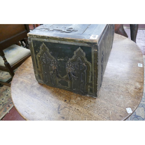 394 - Victorian carriage chest - Approx L: 69cm W: 38cm H: 30cm