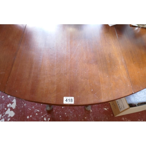 418 - Mahogany pad foot drop leaf table