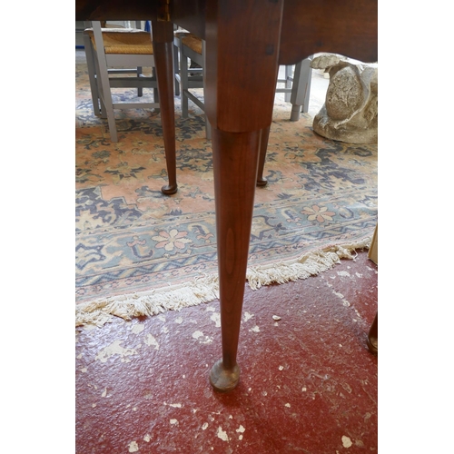 418 - Mahogany pad foot drop leaf table