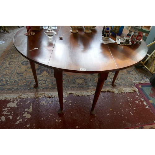 418 - Mahogany pad foot drop leaf table