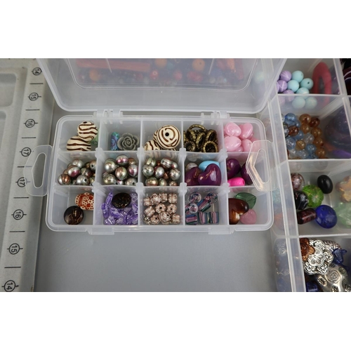 42 - Large quantity of jewellery making materials & equipment