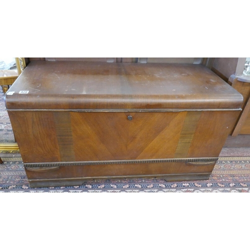 428 - Fine American red cedar mule chest - Approx W: 113cm D: 49cm H: 61cm