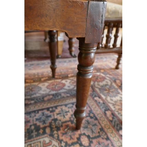 437 - Small antique galleried table