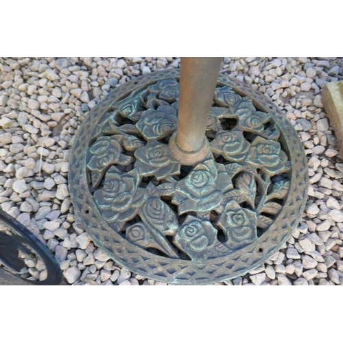 458 - Cast iron parasol base