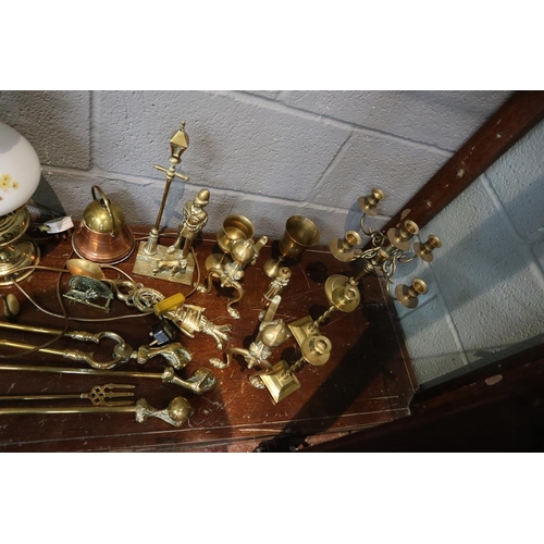 102 - Collection of brass