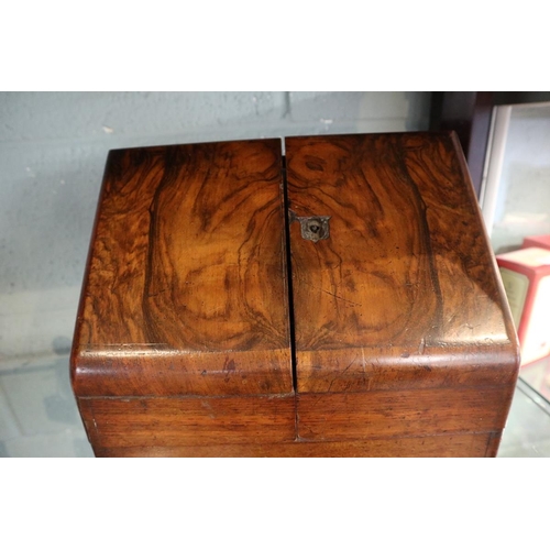 111 - Rosewood stationary box