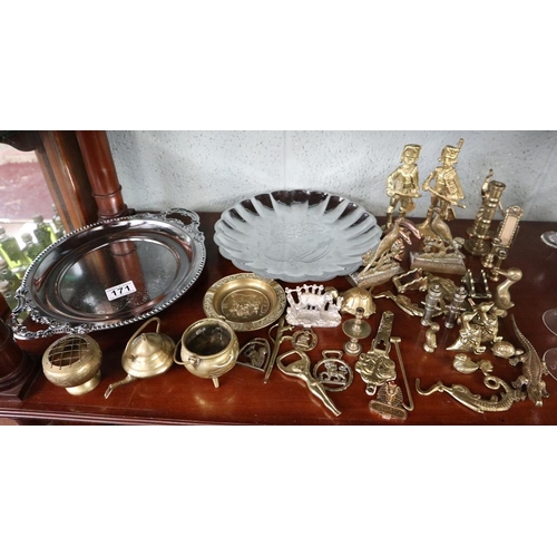 171 - Collection of metal ware