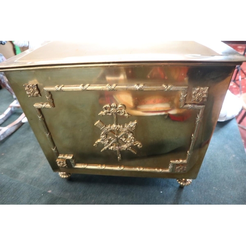 196 - Fine Victorian polished brass coal box and inner liner with crest to front