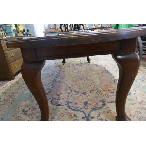 268 - Antique mahogany wind-out dining table - Approx size L: 235cm W: 121cm H: 72cm