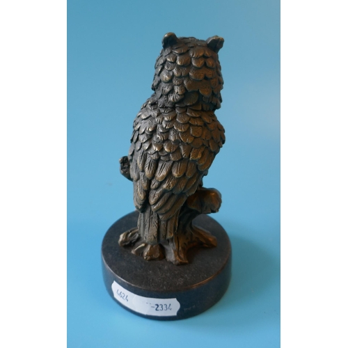 279 - Small owl bronze on marble base - Approx height 15cm