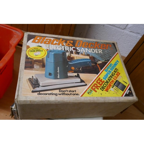 294 - Black and Decker sander and router