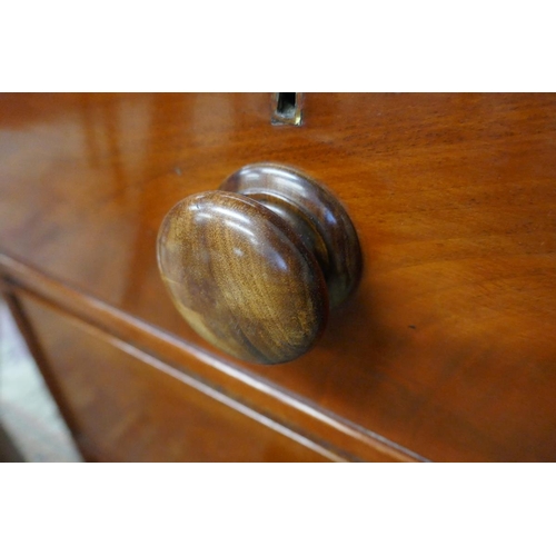 366 - Victorian mahogany chest of drawers - Approx size W: 103cm D: 53cm H: 93cm