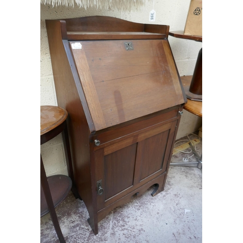 396 - Collection of furniture