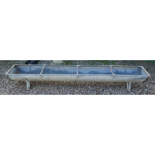 472 - Galvanised trough