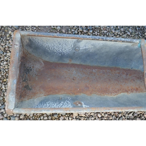 472 - Galvanised trough