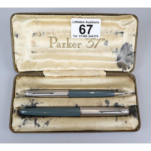 67 - Set of 2 Parker 51 pens in presentation case