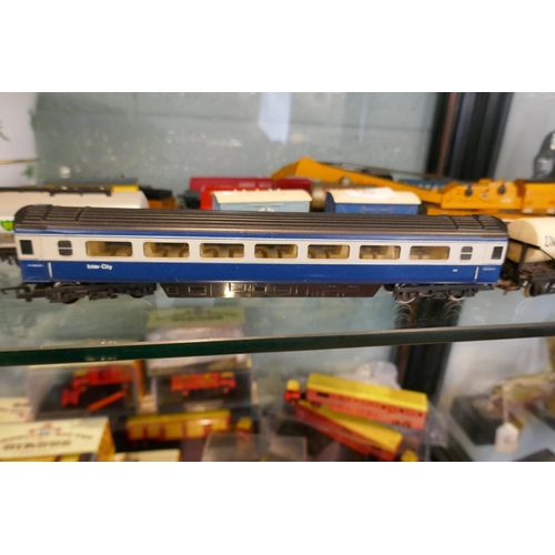 120 - OO gauge wagons, coach and crane set