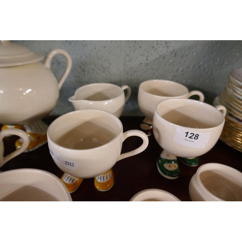 128 - Carltonware tea set