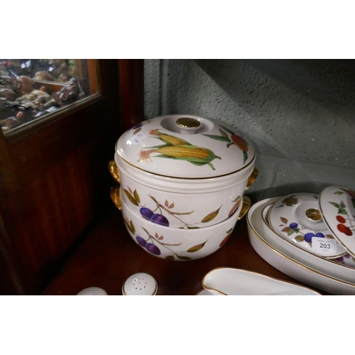 131 - Collection of Royal Worcester Evesham pattern