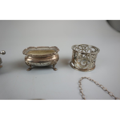 2 - Collection of hallmarked silver - Approx weight 213g