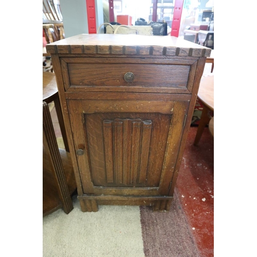 264 - Oak bedside cabinet