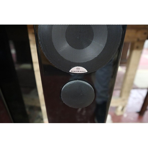 281 - A pair of Monitor Audio Radius R270-B Speakers